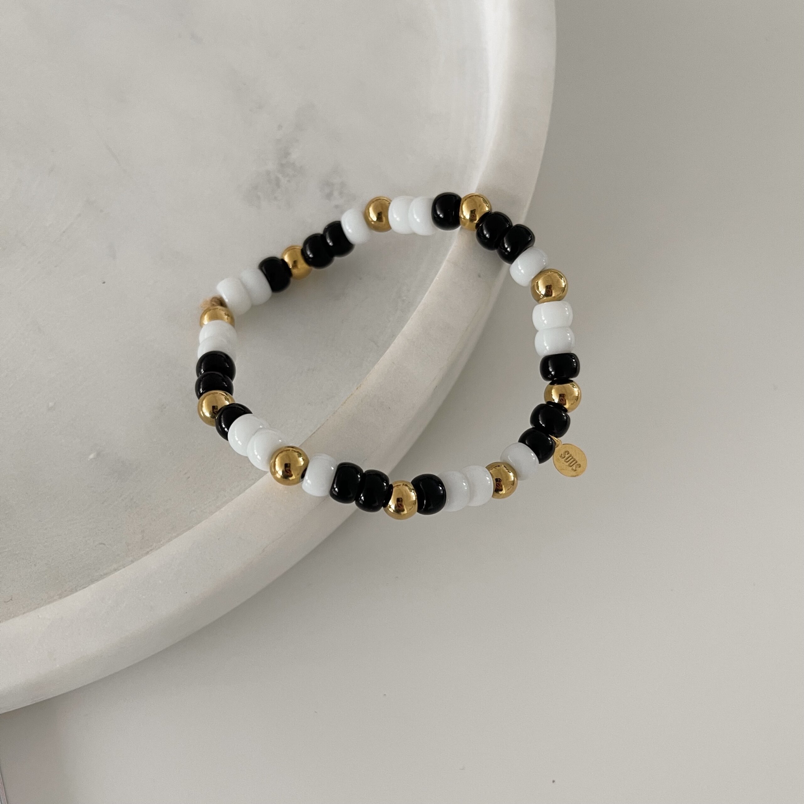 kralen - zwart/wit - SUUS - Handmade – jewellery