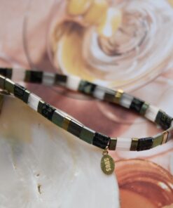 armband platte kralen - green tie dye black