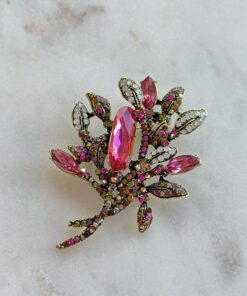 Broches spice it up- think pink